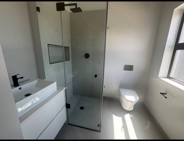 3 BEDROOM HOUSE FOR SALE IN SANDOWN
